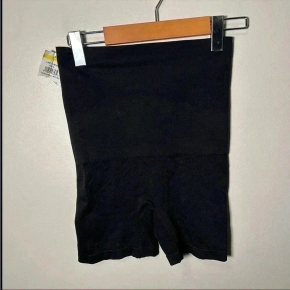 NWT F.I.T shaper shorts S - Picture 3 of 5